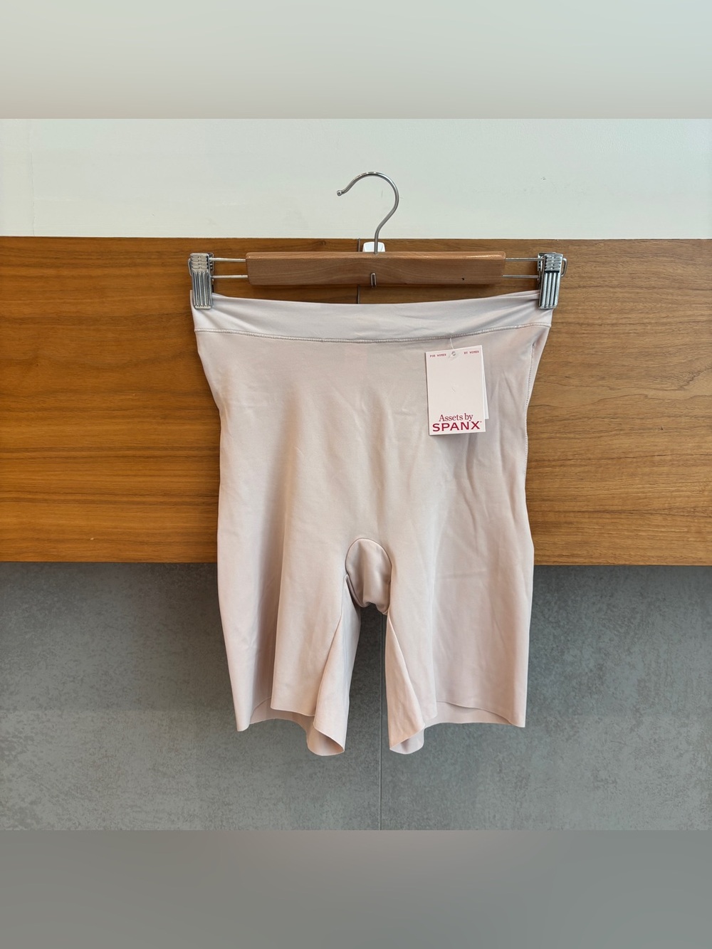 NWT ASSETS by SPANX High-Waist Mid-Thigh Shaper, Size L